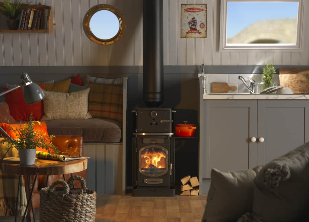 Go Eco Adventurer Narrow Boat Head On Moody 1024x736 2